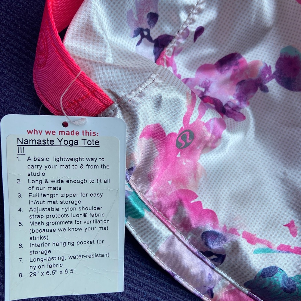 NWT Lululemon Blurred Blossom Namaste Yoga Tote - Picture 2 of 8